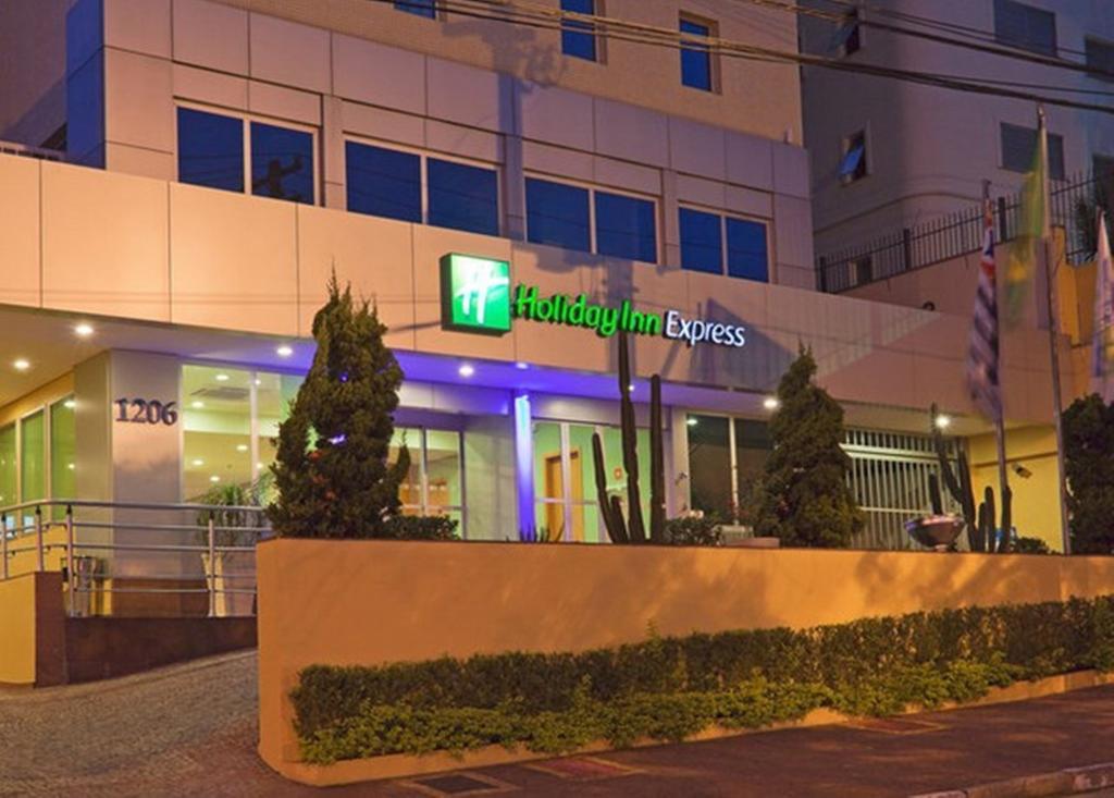 Holiday Inn Express Avenida Sumare São Paulo Eksteriør billede